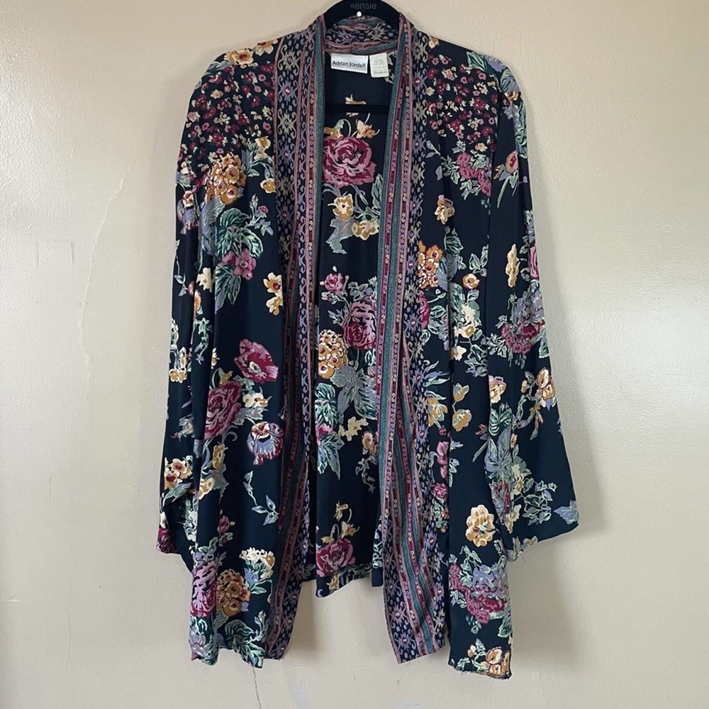 VTG Adrian Jordan Floral Kimono